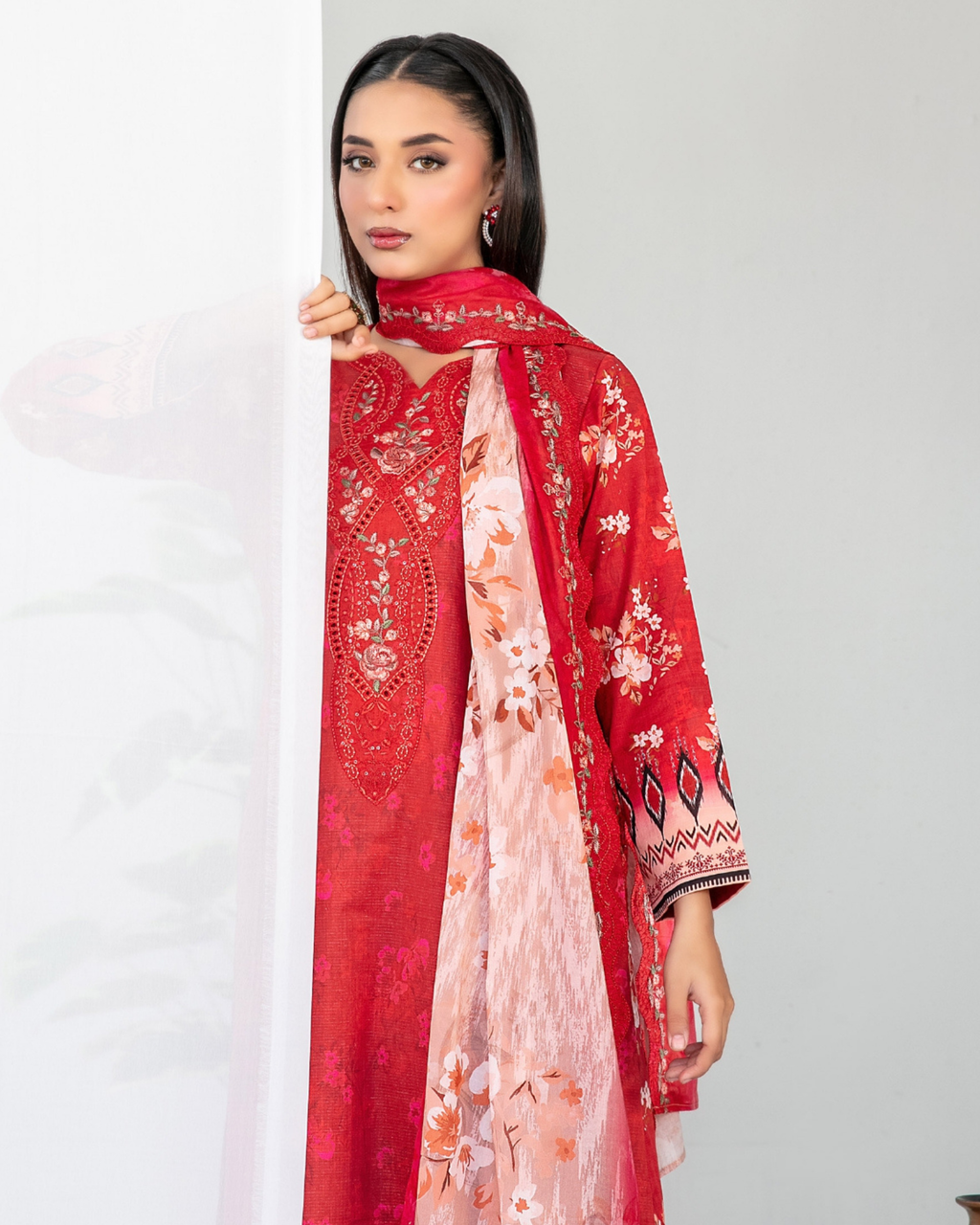 Teyana 3-Piece Embroidered Lawn by Tawakkal (D-3082)