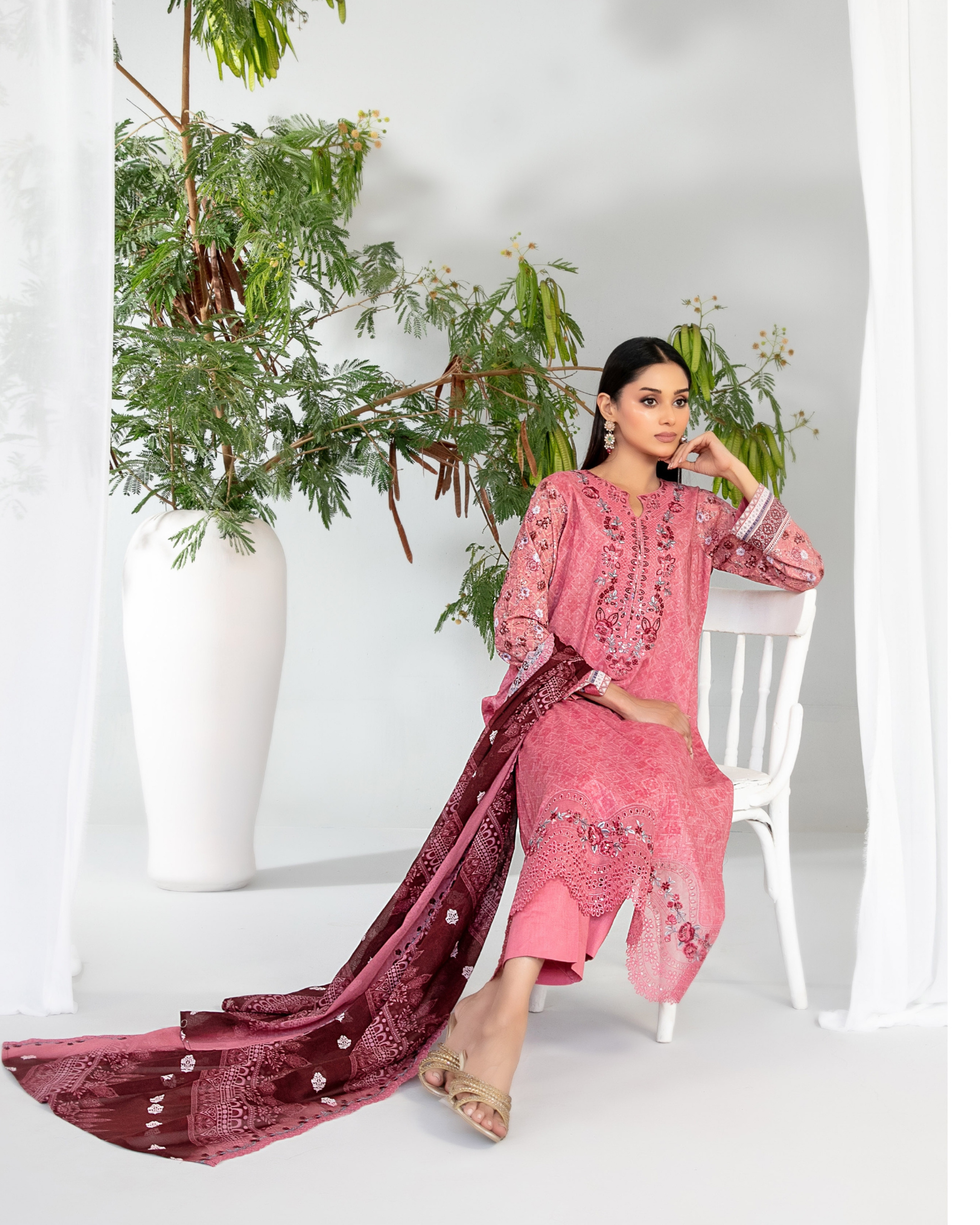 Teyana 3-Piece Embroidered Lawn by Tawakkal (D-3086)