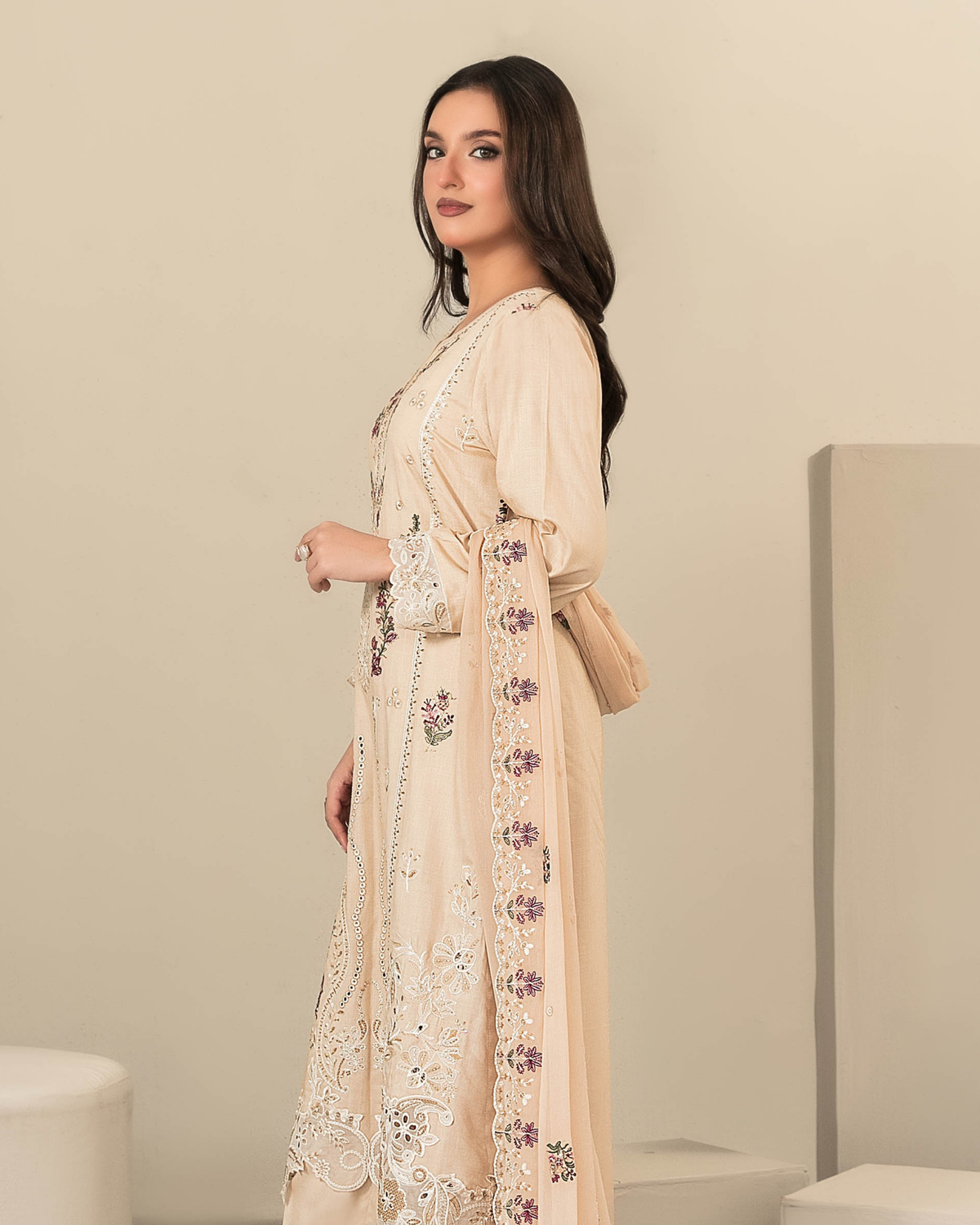 Viscose Cut Dana Embroidered Suit with Chiffon Dupatta