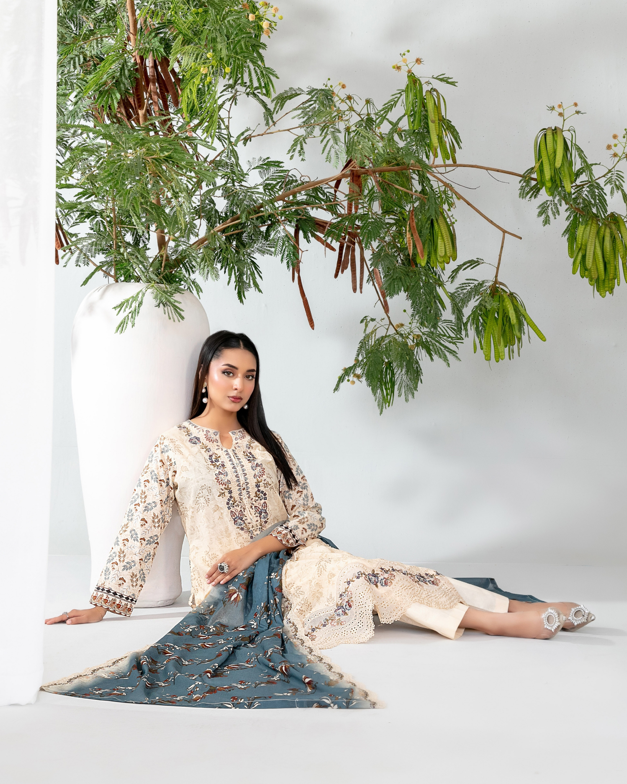 Teyana 3-Piece Embroidered Lawn by Tawakkal (D-3084)