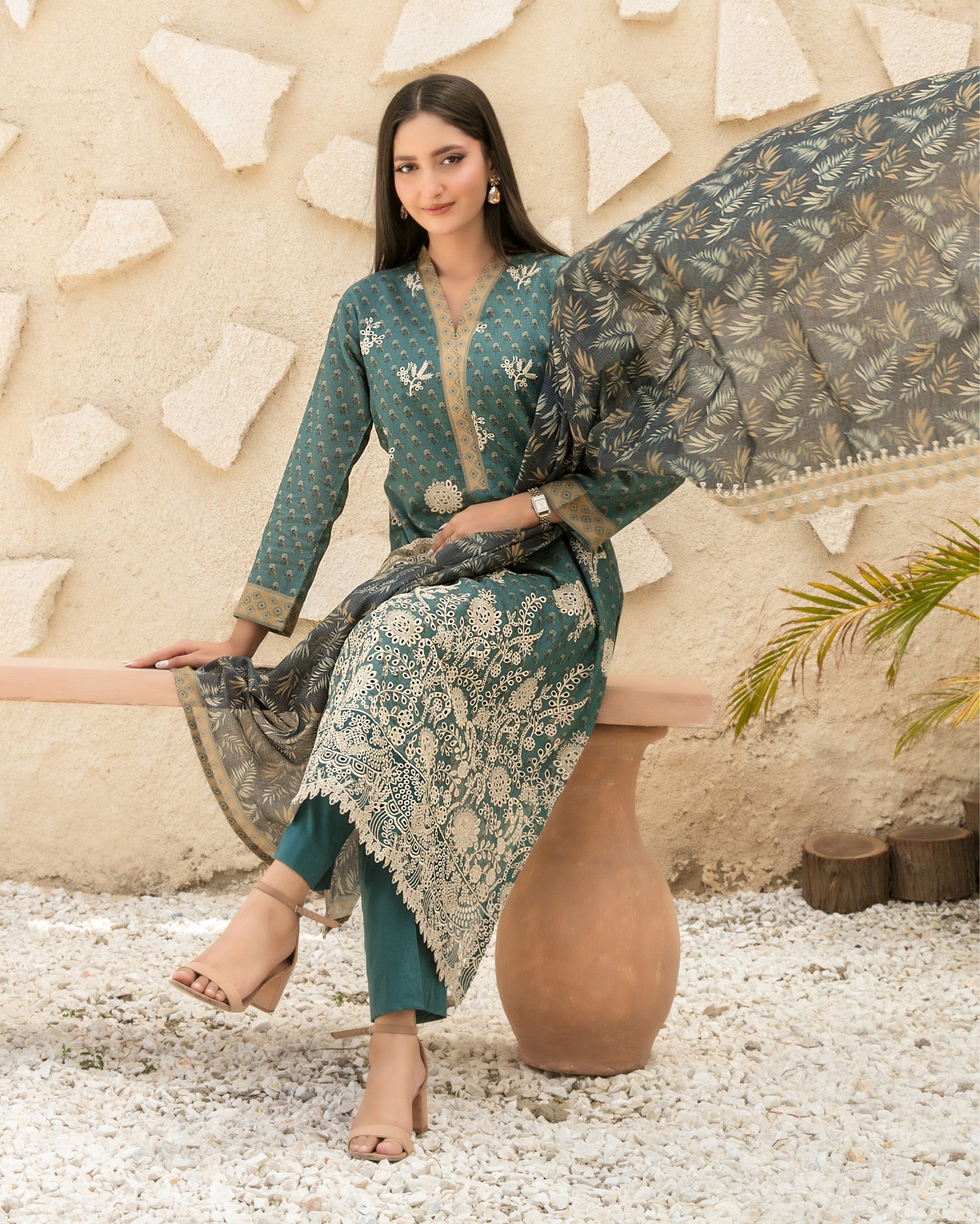 Neel 3-Piece Embroidered Lawn by Tawakkal (D-4121)